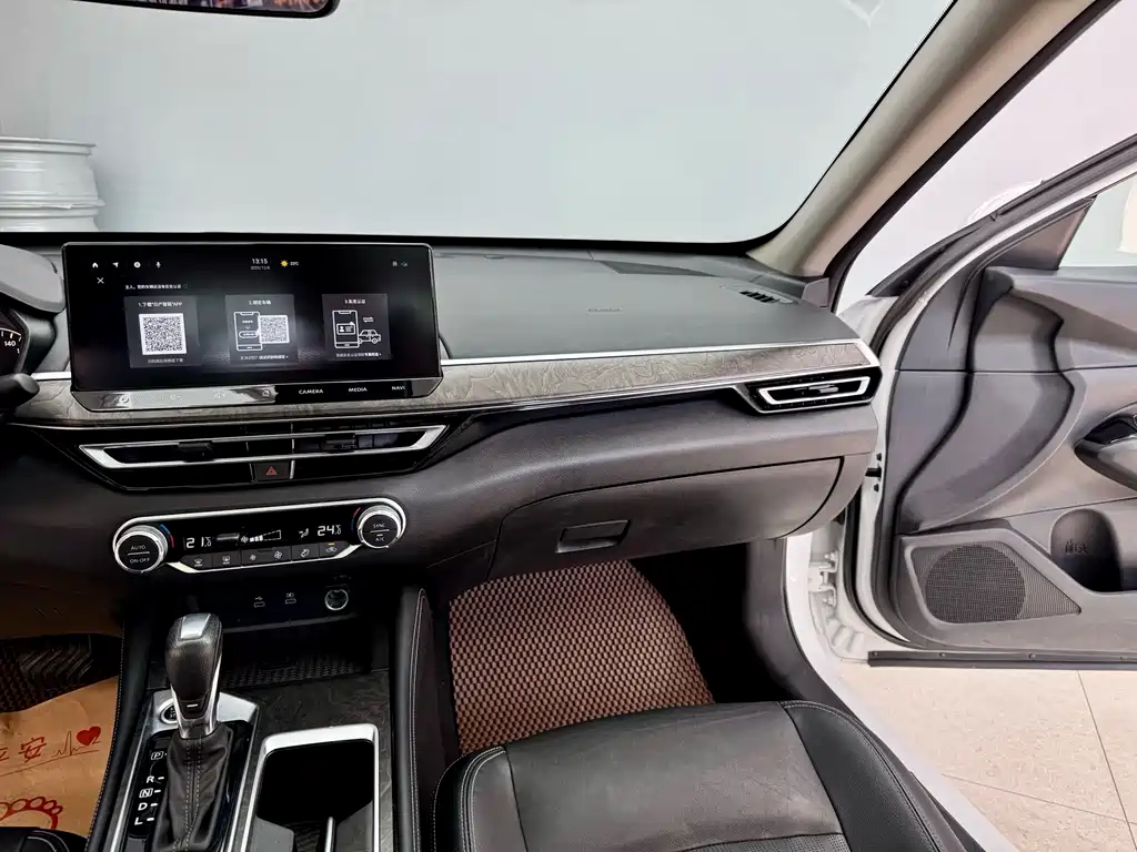 Nissan Teana 2023 — фото 21
