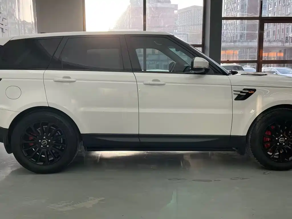 Land Rover Range Rover Sport 2019 — фото 4