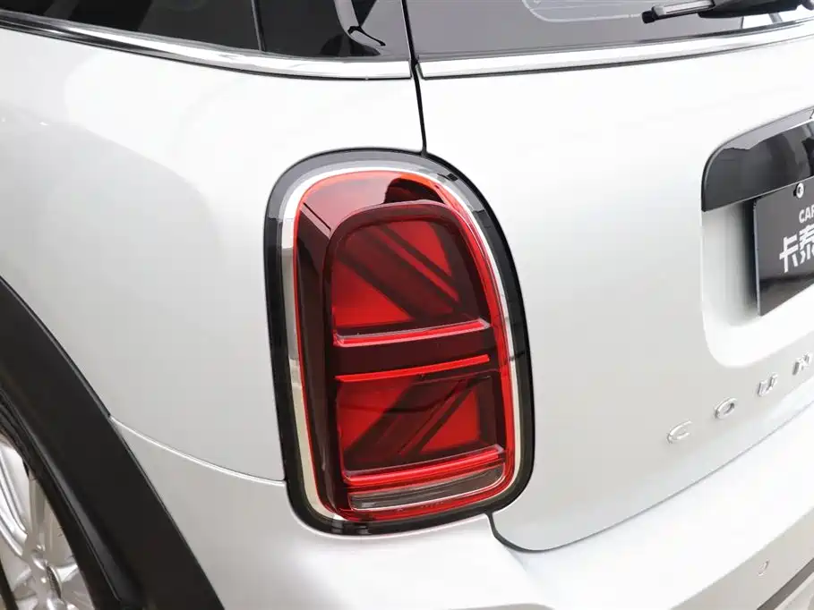 MINI Countryman 2021 — фото 28