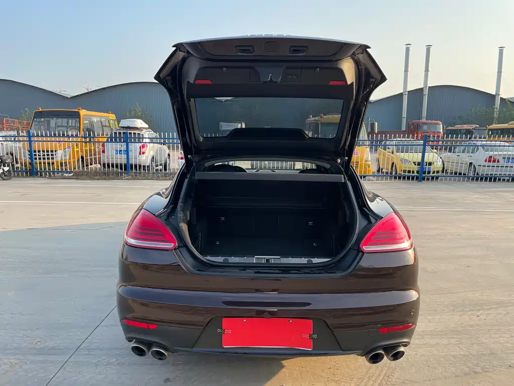 Porsche Panamera 2016 — фото 24