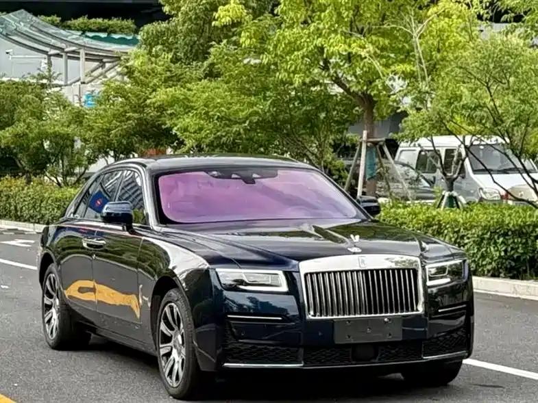 Rolls-Royce Ghost 2023 — фото 4