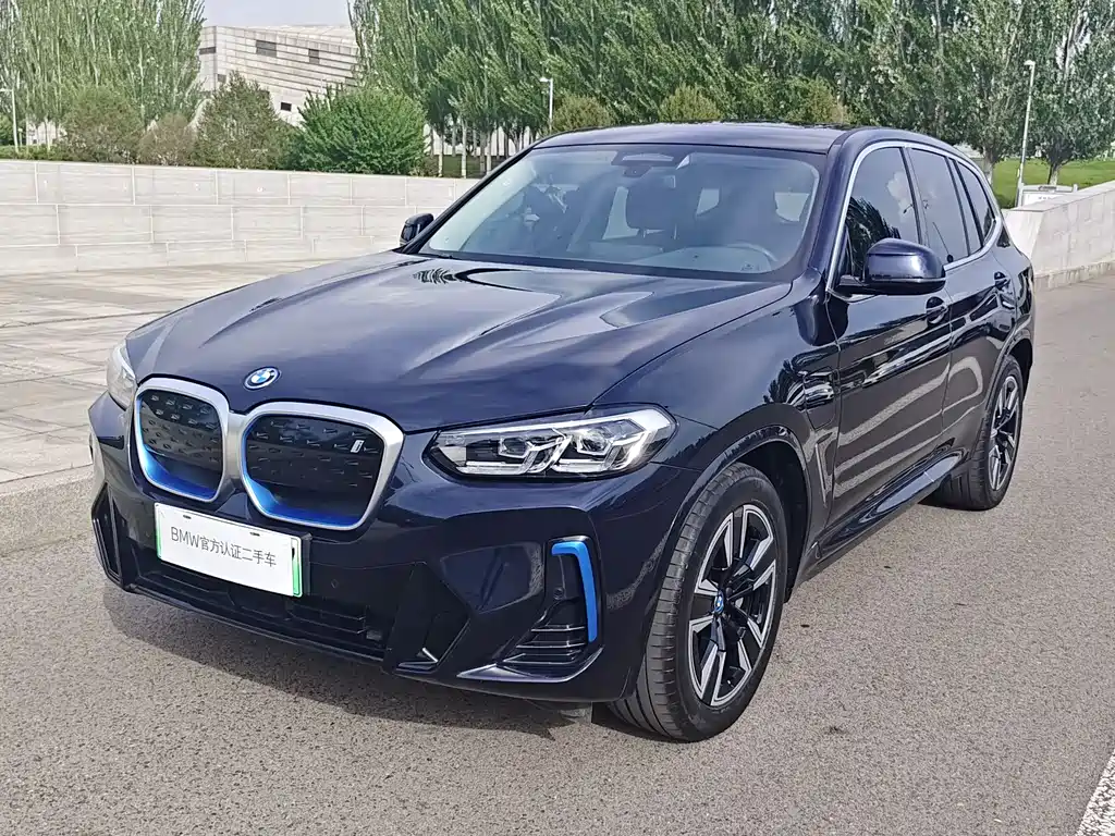 BMW iX3 2022 — фото 1