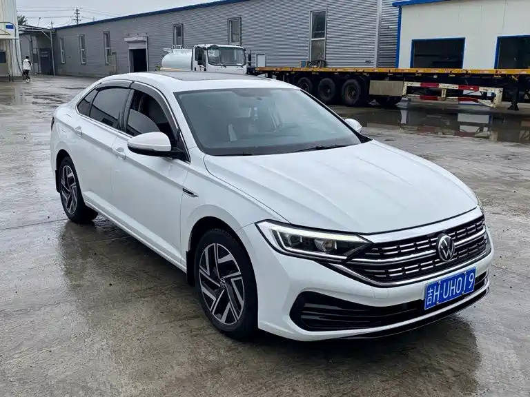 Volkswagen Sagitar 2023
