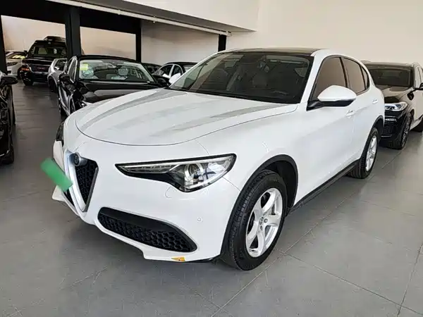 Alfa Romeo Stelvio 2019