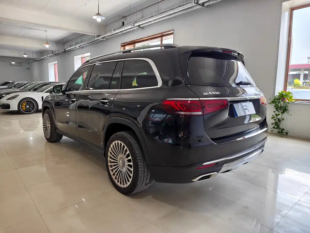 Mercedes-Benz GLS 2023