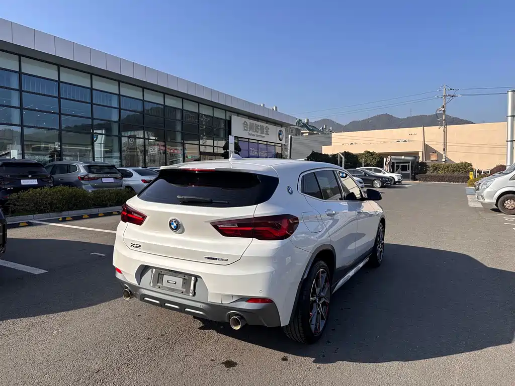BMW X2 2022 — фото 12