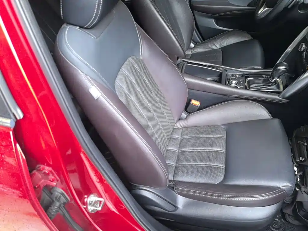 Mazda CX-4 2017 — фото 25