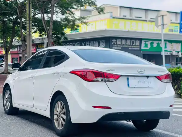Hyundai Elantra Langdong 2015