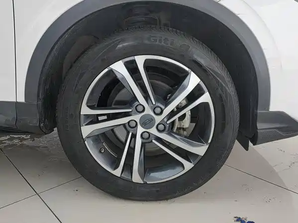 Geely Binyue 2021