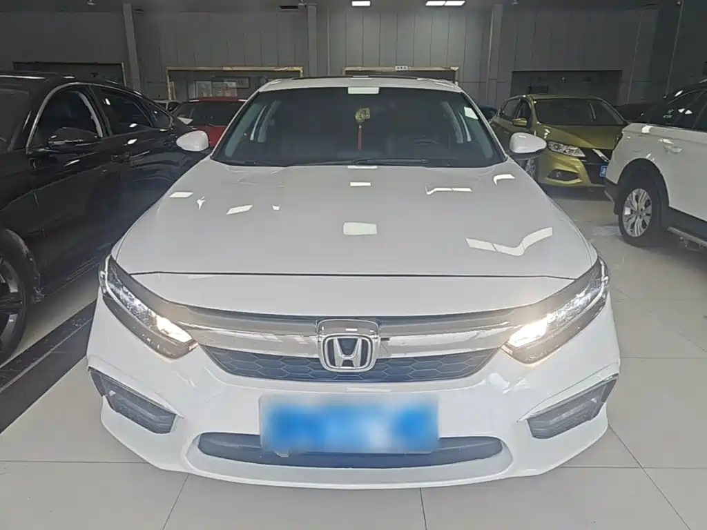 Honda Inspire 2020 — фото 3