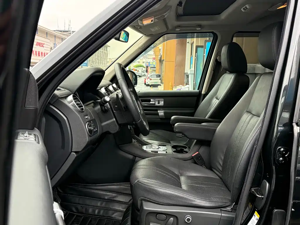Land Rover Discovery 2014 — фото 10