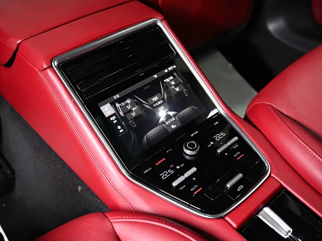 Porsche Panamera 2019 — фото 14