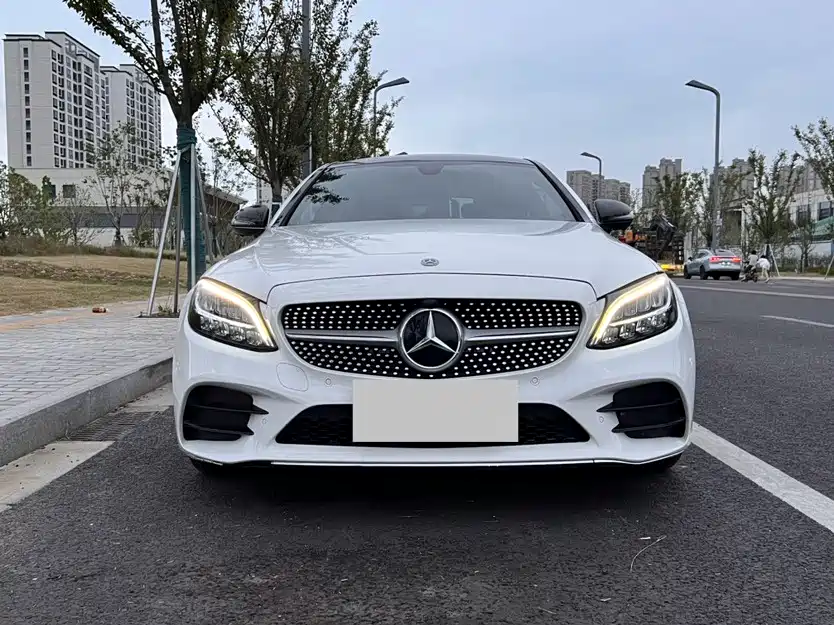 Mercedes-Benz C-Class 2020