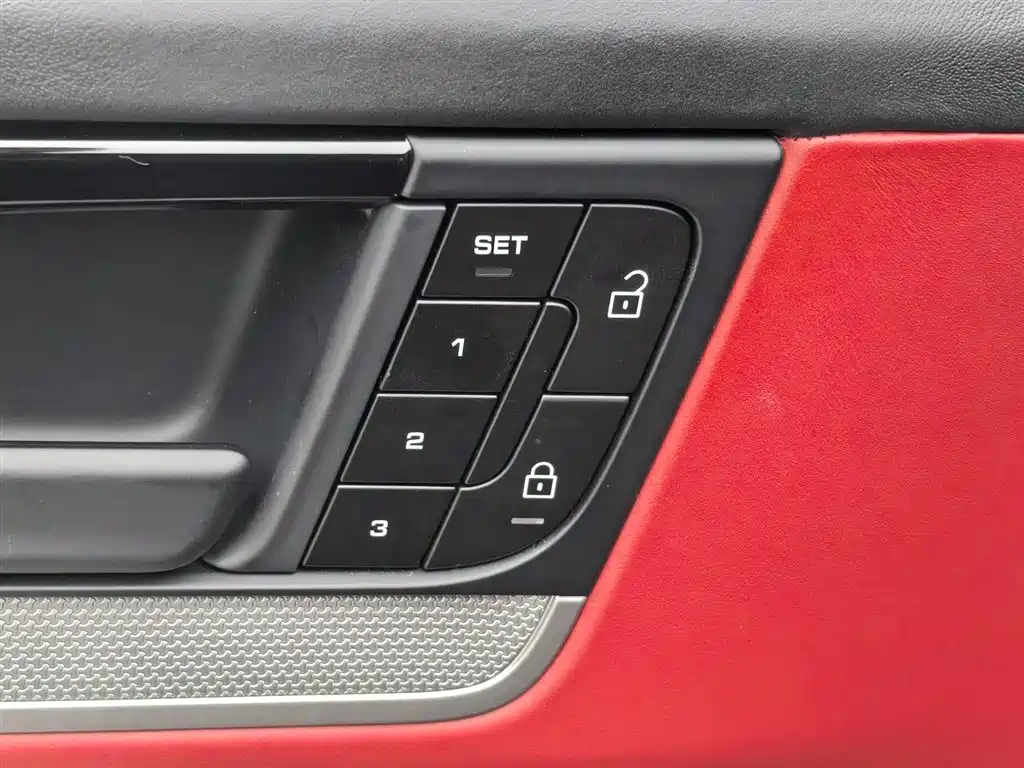 Porsche Cayenne 2025 — фото 27
