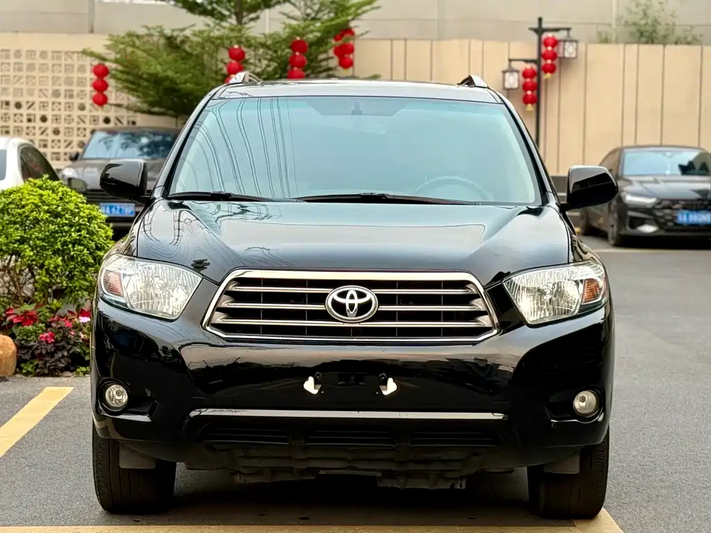 Toyota Highlander 2012 — фото 2