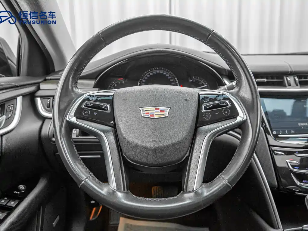 Cadillac XTS 2019 — фото 16