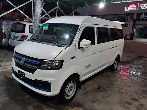 Jinbei New Hiace EV 2023