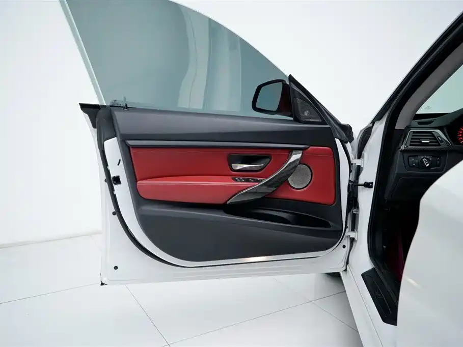 BMW 3 Series GT 2017 — фото 10