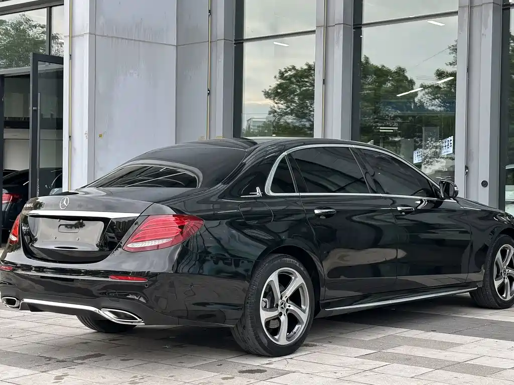 Mercedes-Benz E-Class 2019 — фото 3