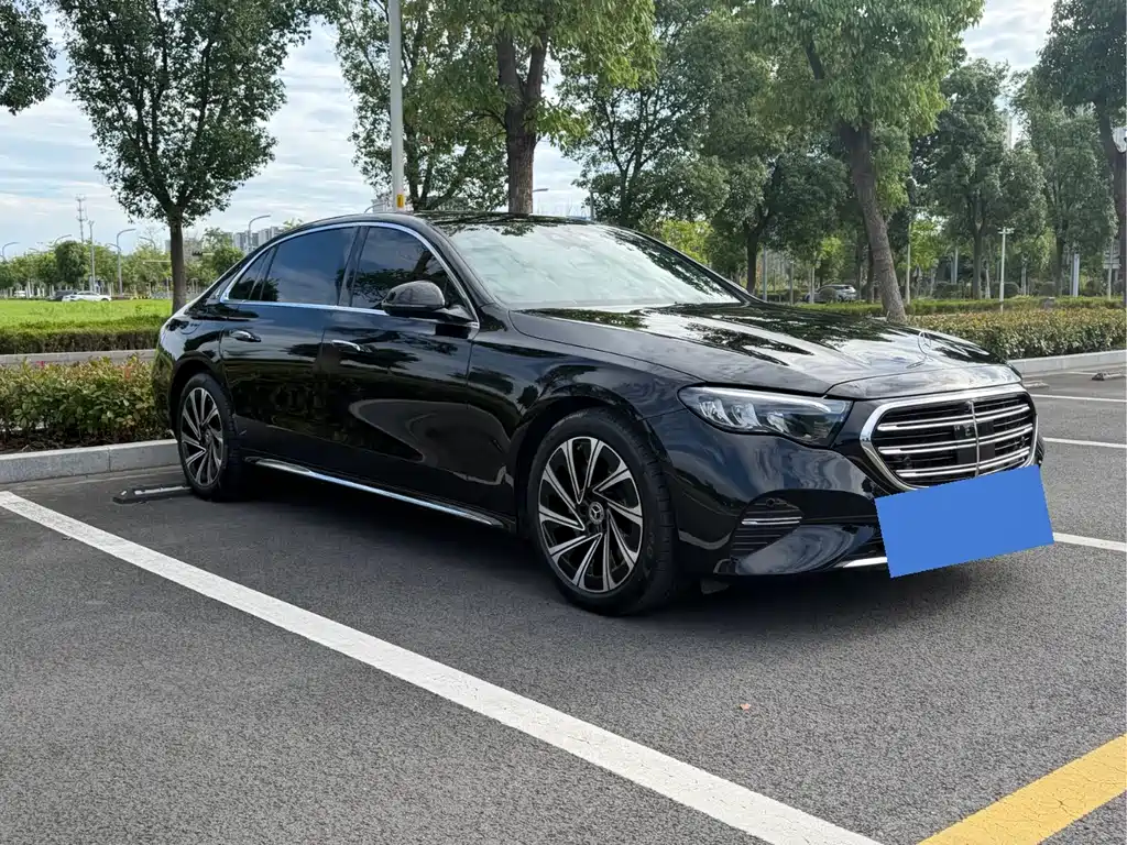 Mercedes-Benz E-Class 2025