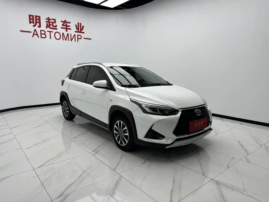 Toyota Yaris L 2022