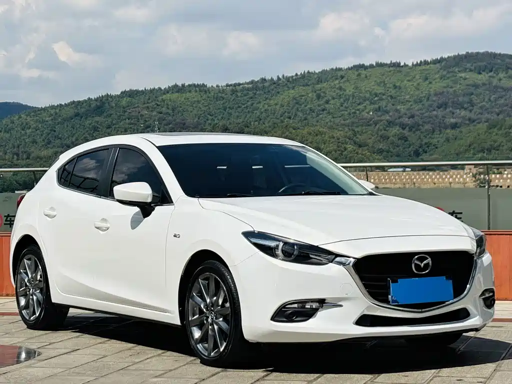 Mazda 3 Axela 2018 — фото 3