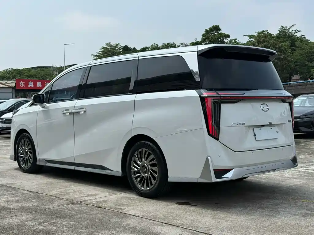 GAC Motor Trumpchi M8 2023 — фото 4
