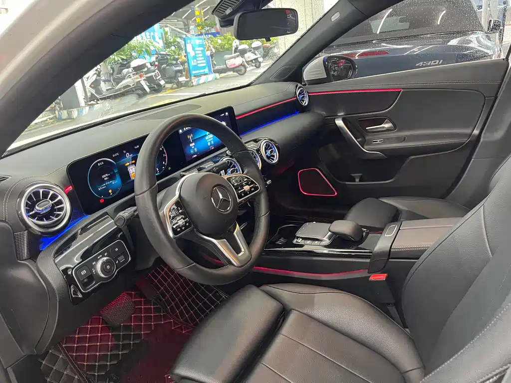 Mercedes-Benz A-Class 2022 — фото 10