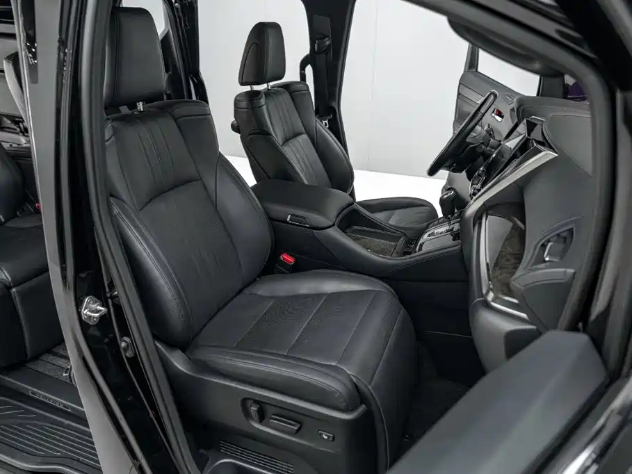 Toyota Vellfire 2022 — фото 35