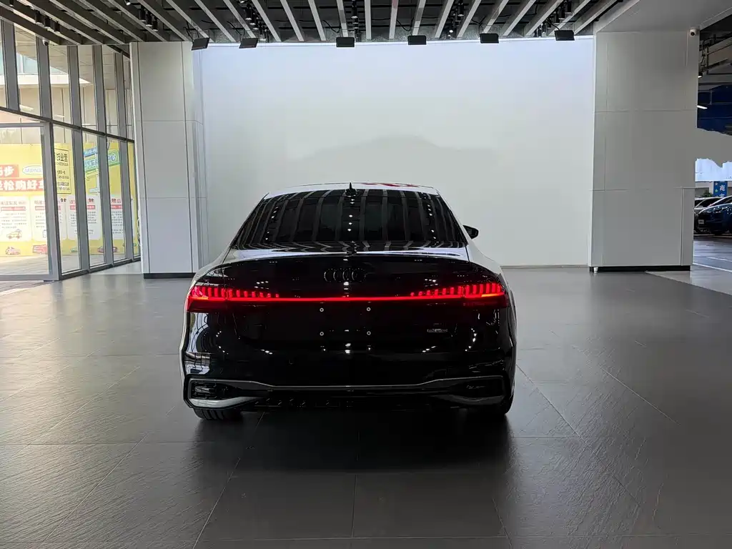 Audi A7L 2025 — фото 20