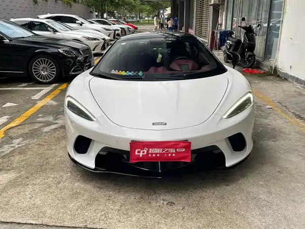 McLaren GT 2023