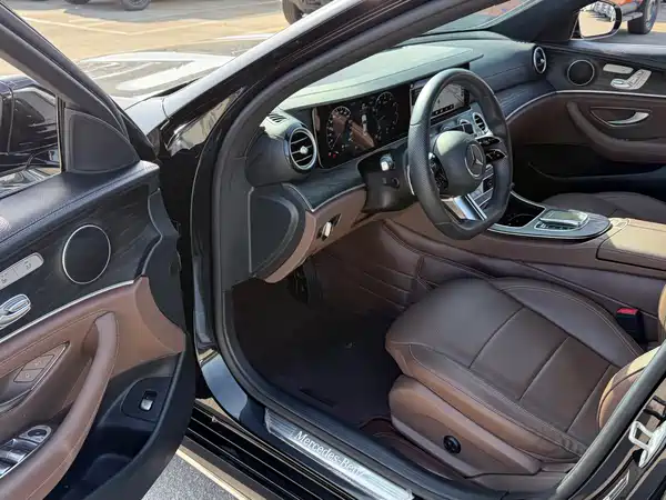 Mercedes-Benz E-Class 2022