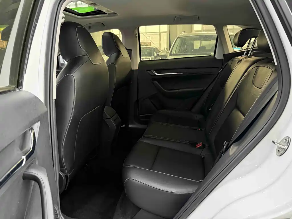 Skoda Kamiq 2023 — фото 15