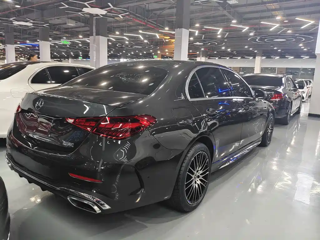 Mercedes-Benz C-Class 2025 — фото 17