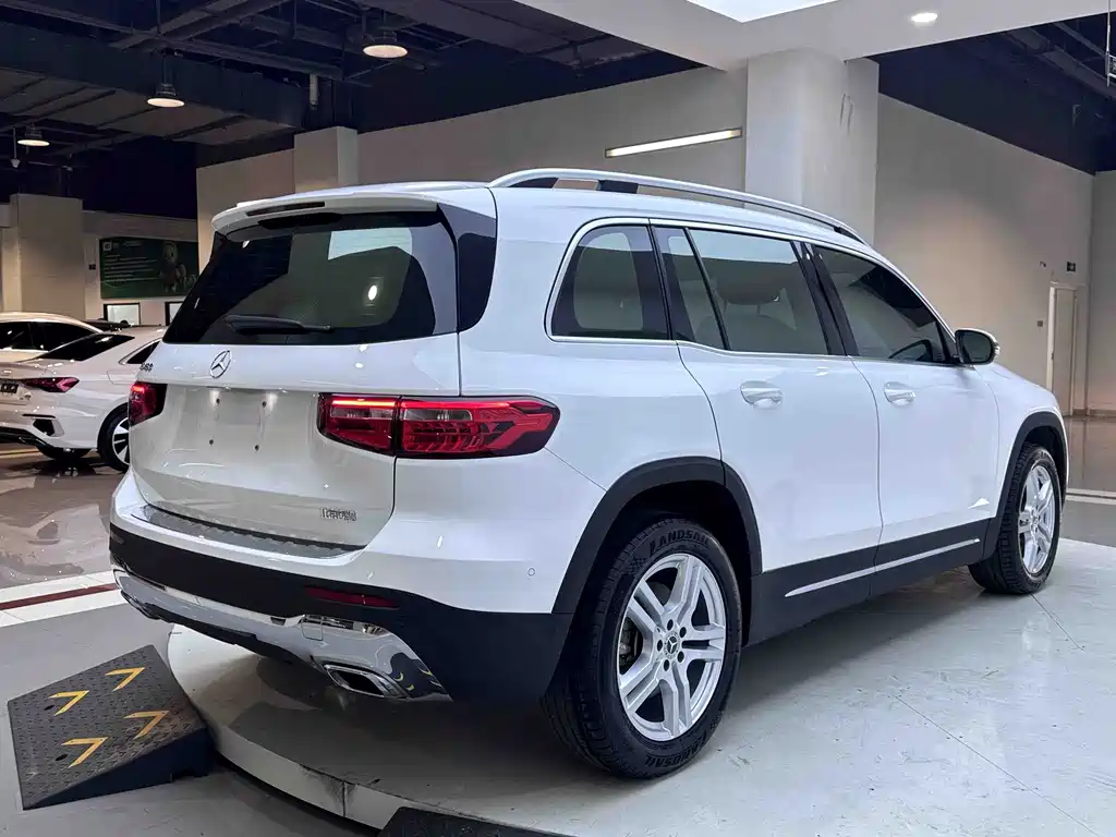 Mercedes-Benz GLB 2021