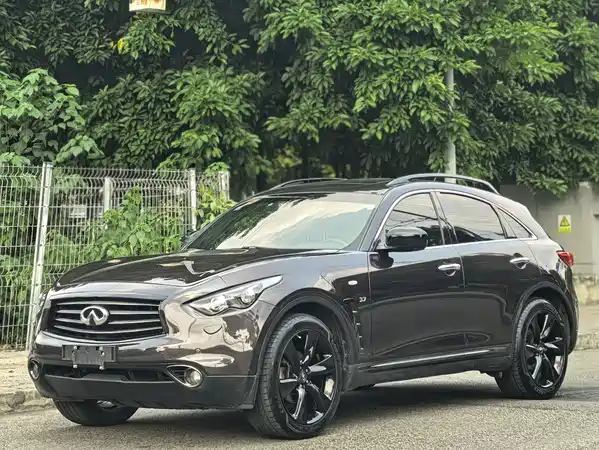 Infiniti QX70 2016