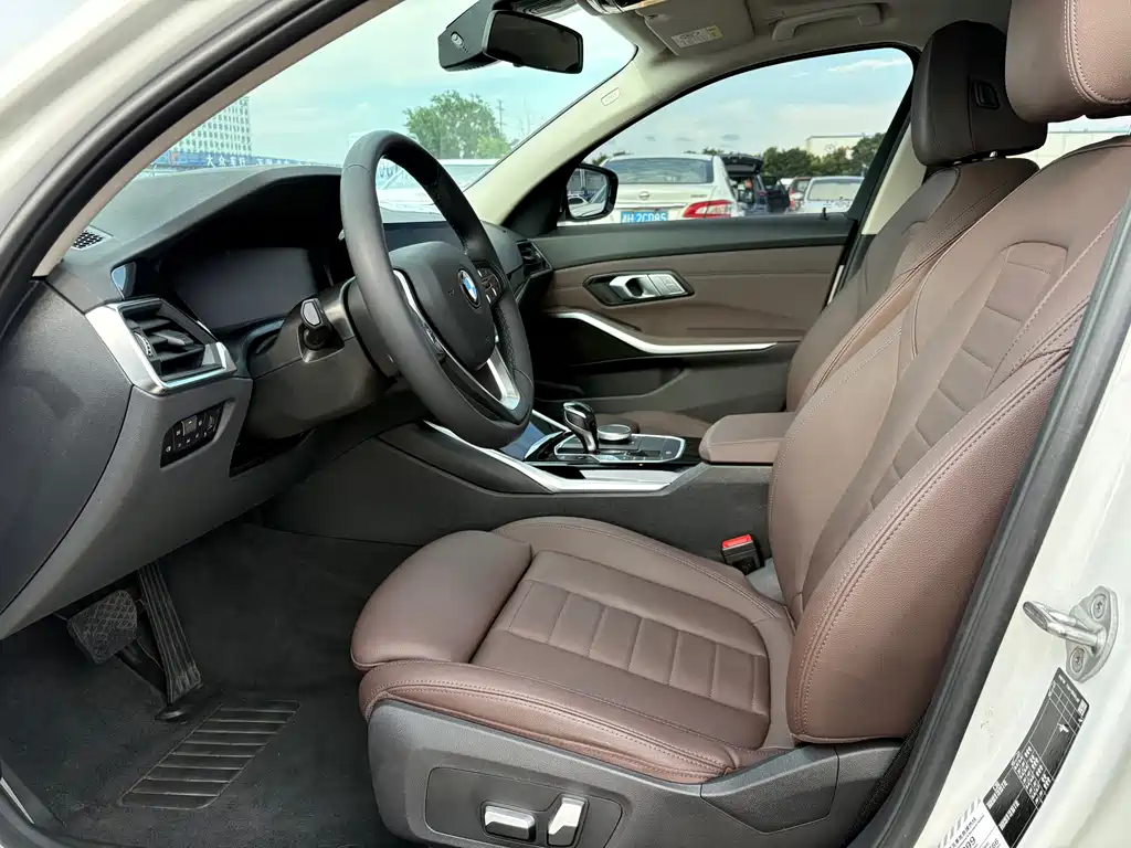 BMW 3 Series 2021