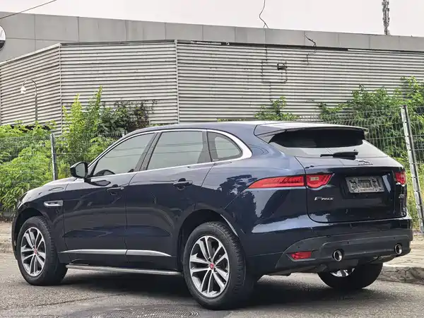 Jaguar F-PACE 2017