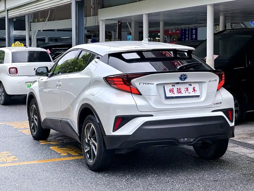 Toyota C-HR 2023