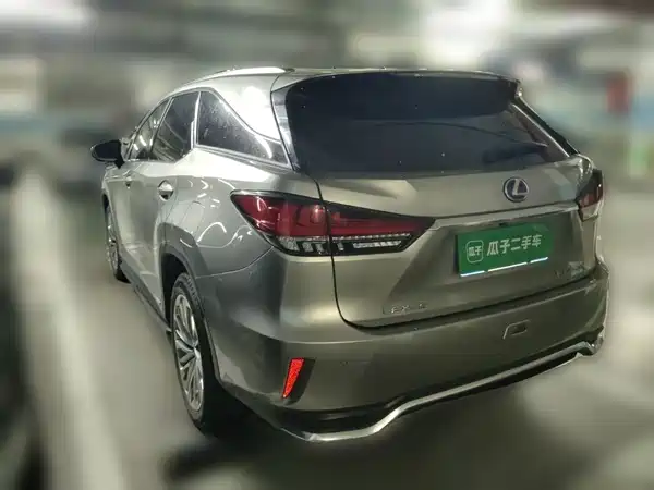 Lexus RX 2021