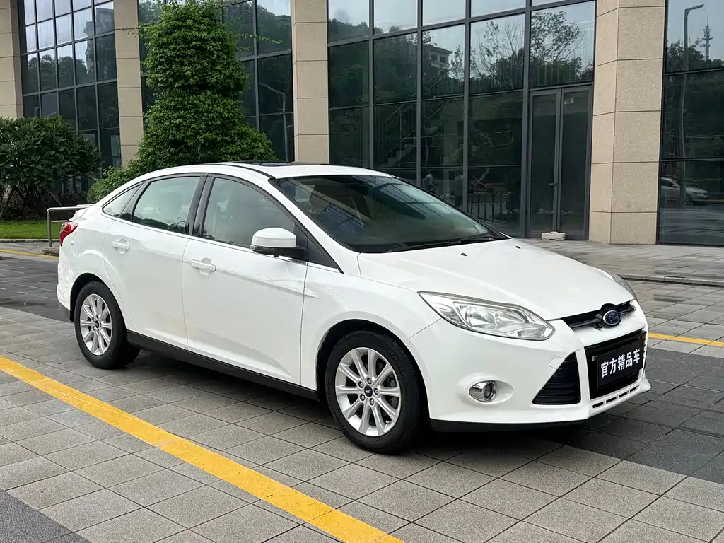 Ford Focus 2015 — фото 2
