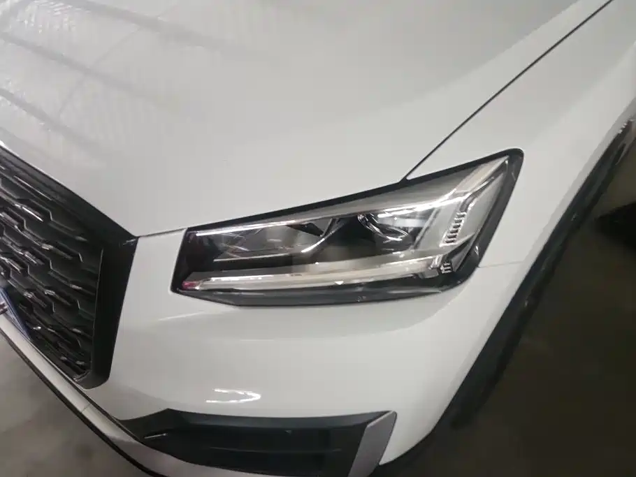 Audi Q2L 2019