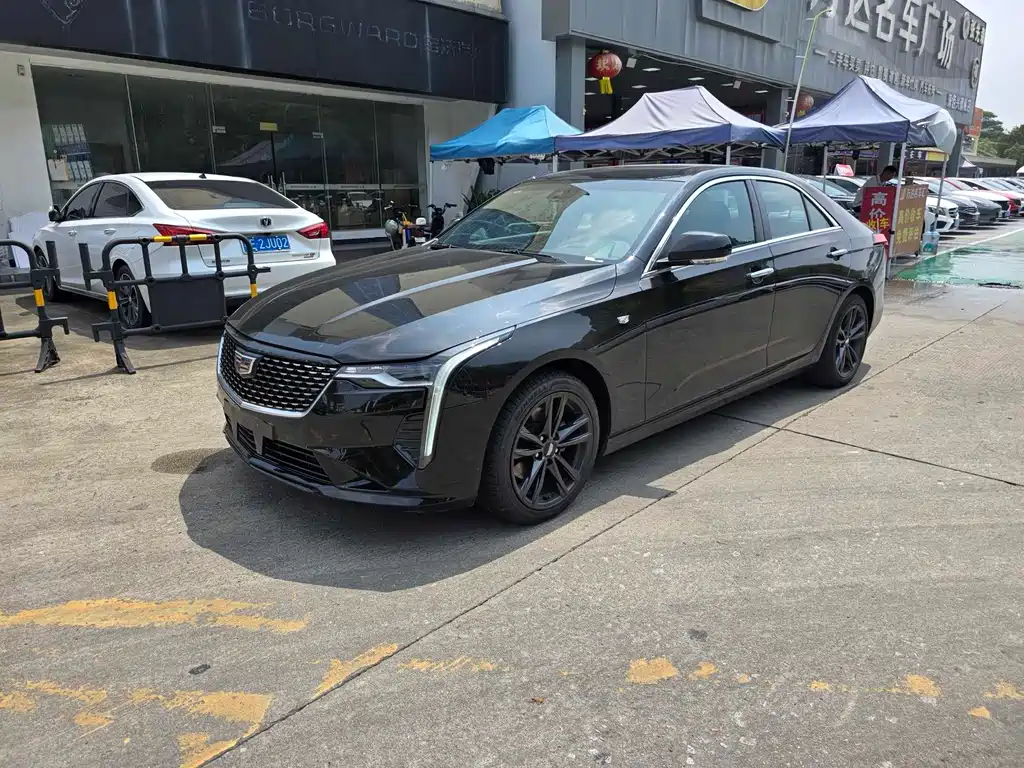Cadillac CT4 2023