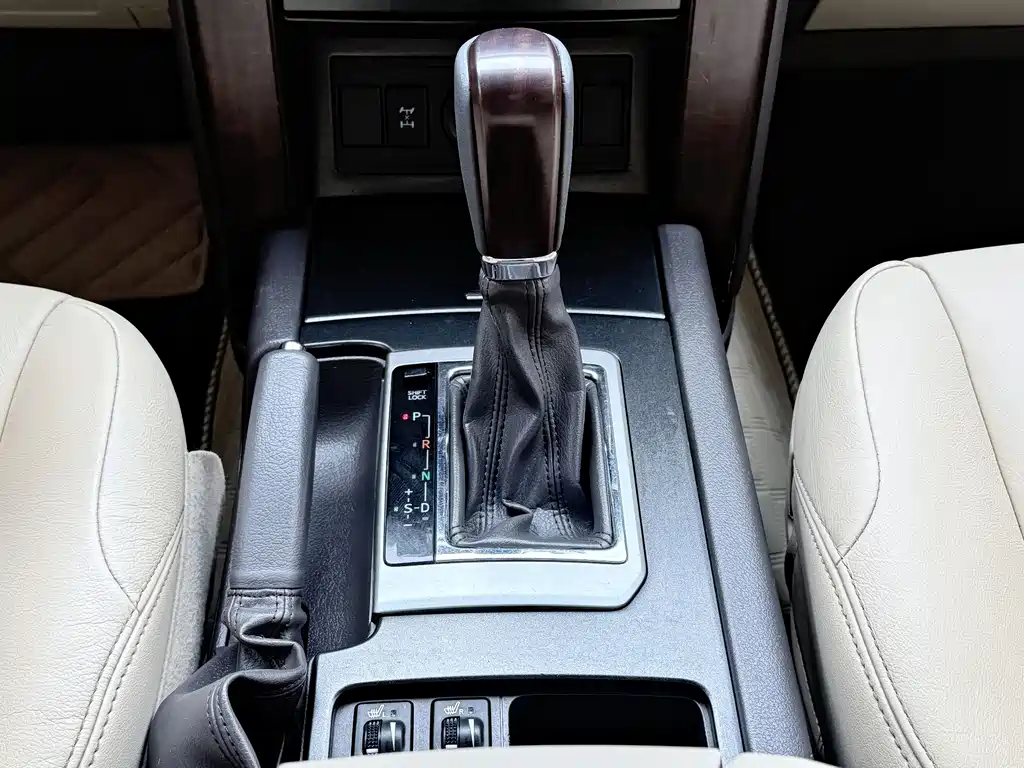 Toyota Prado 2016 — фото 13