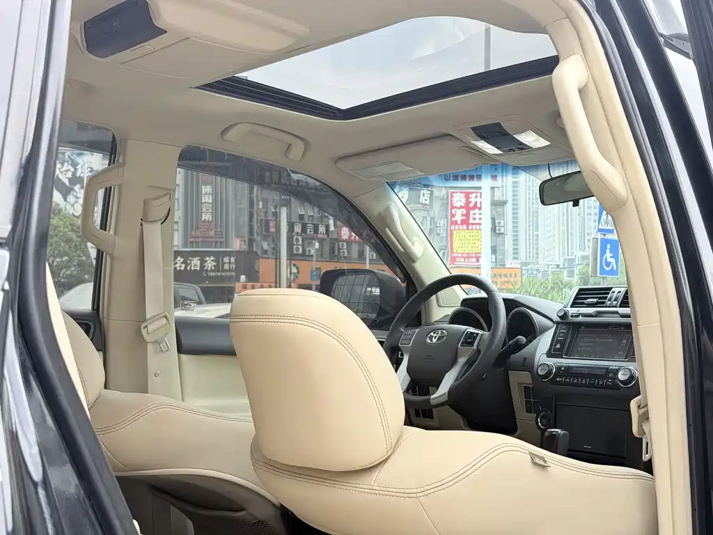 Toyota Prado 2016 — фото 18