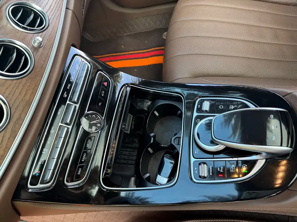 Mercedes-Benz E-Class 2017 — фото 10