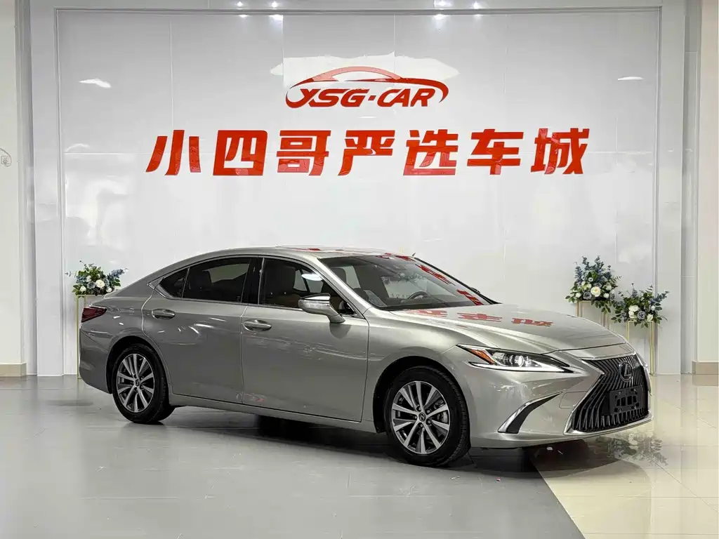 Lexus ES 2018