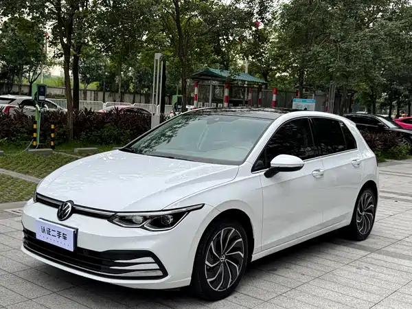 Volkswagen Golf 2022