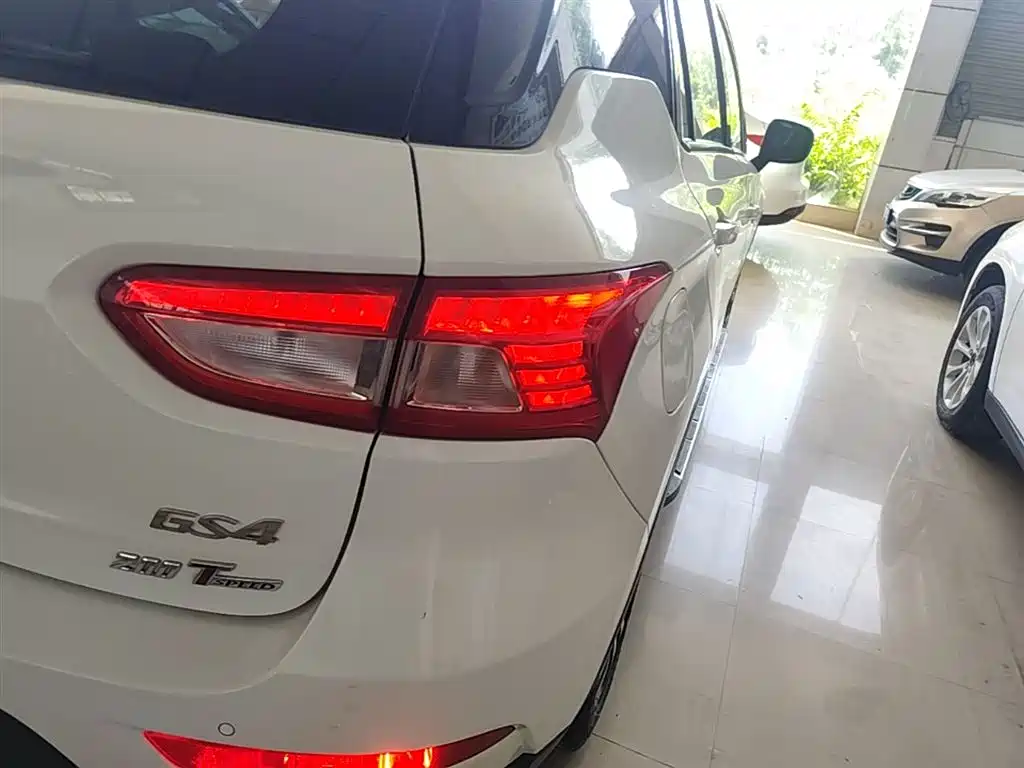 GAC Motor Trumpchi GS4 2015 — фото 8