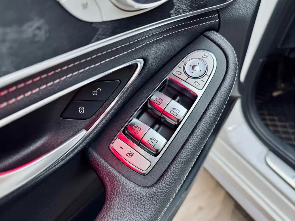 Mercedes-Benz C-Class 2020 — фото 13